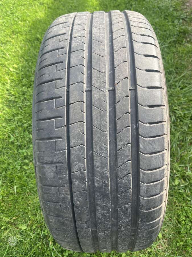 Pirelli P Zero, летние 275/40 R19