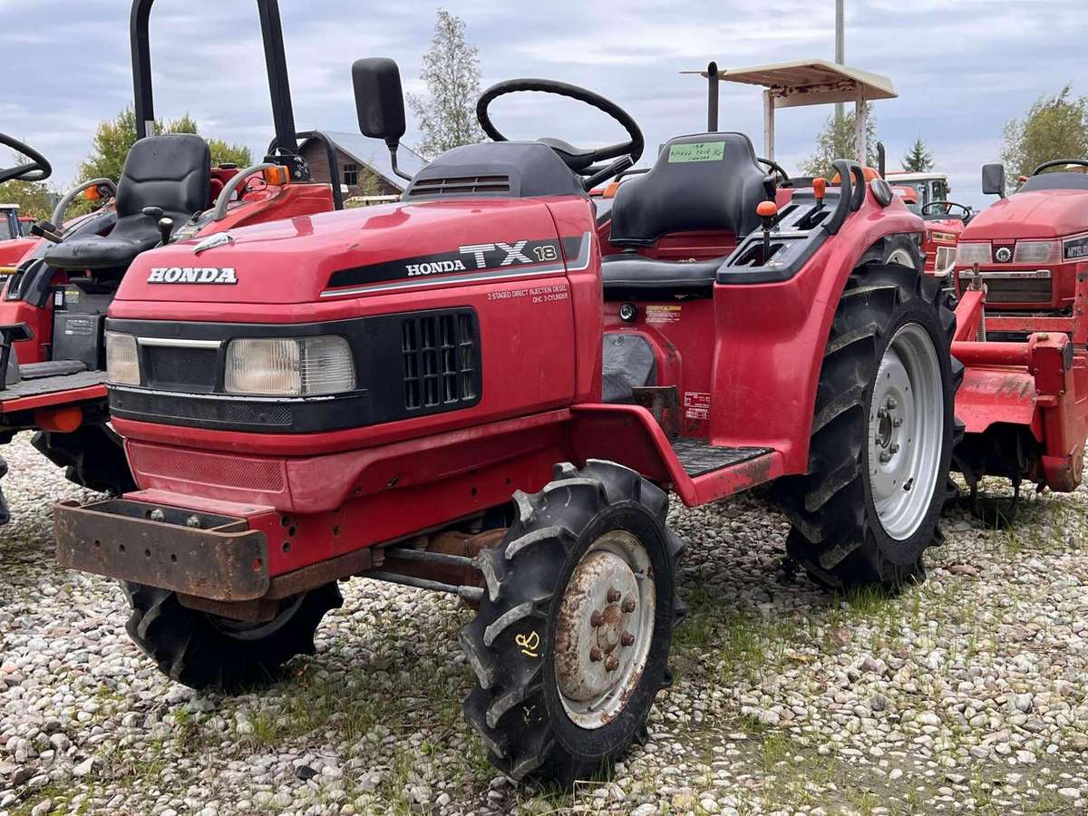 Yanmar ĮVAIRIŲ MODELIŲ, traktoriai