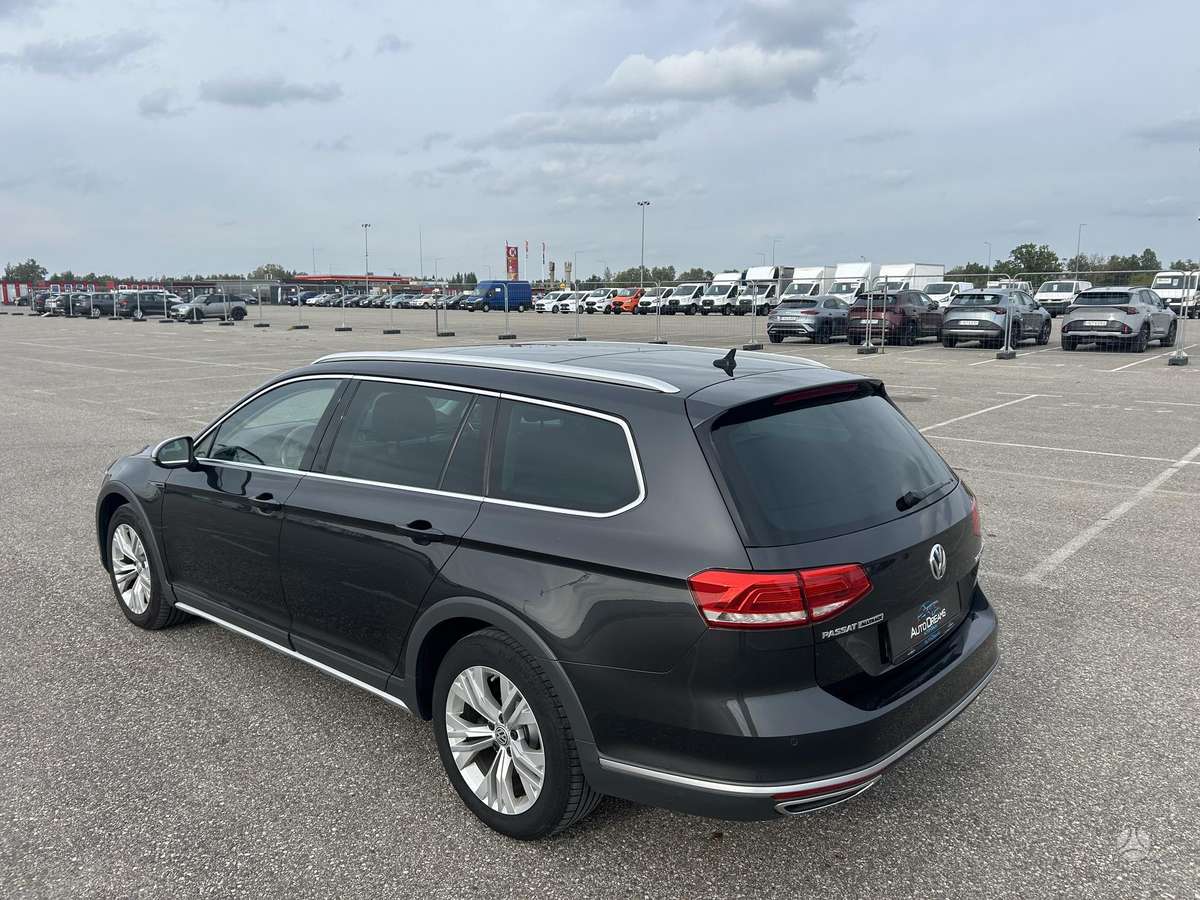 Volkswagen Passat Alltrack - 11
