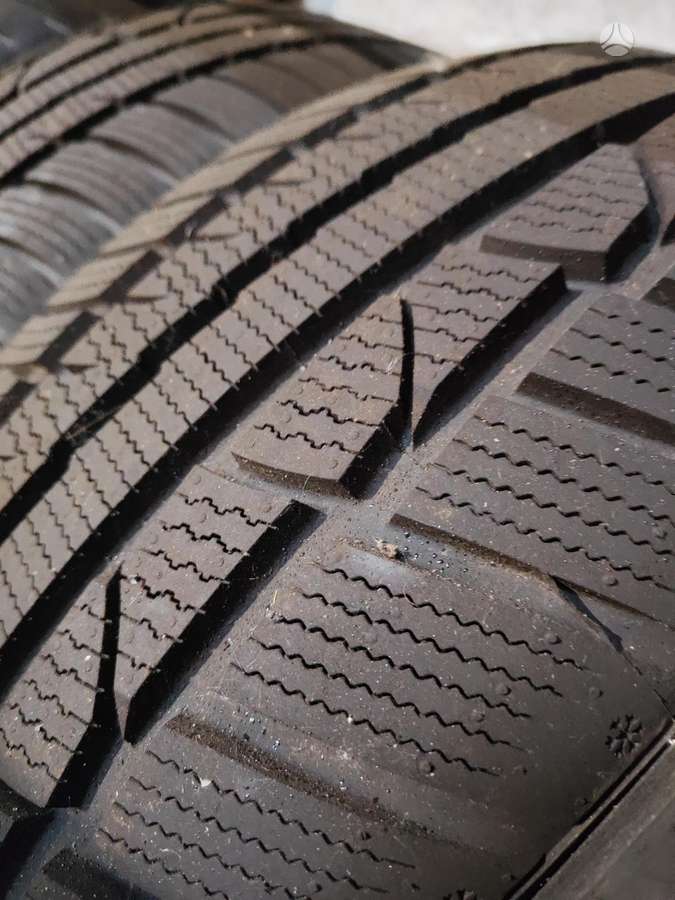 Star Performer, winter 215/55 R17