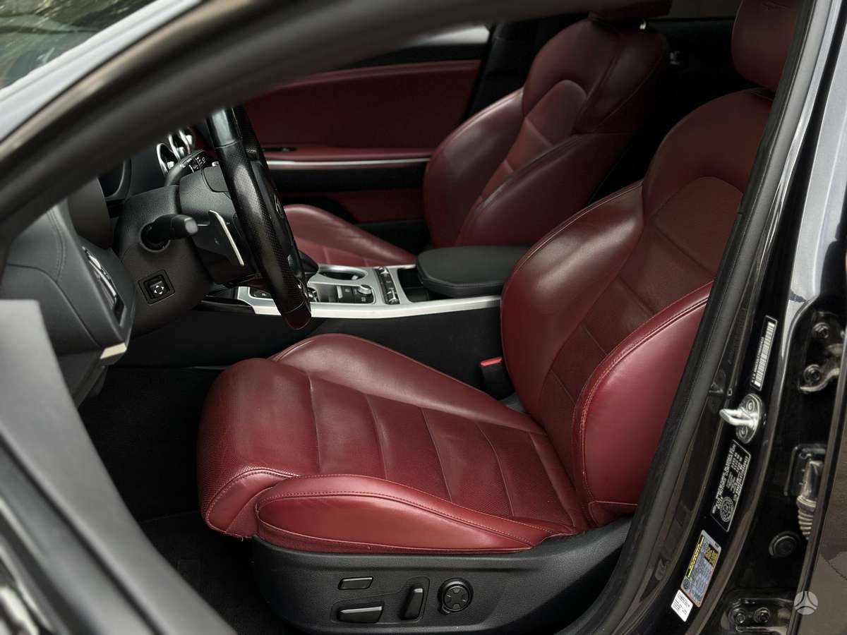 Kia Stinger, 3.3 l., Седан