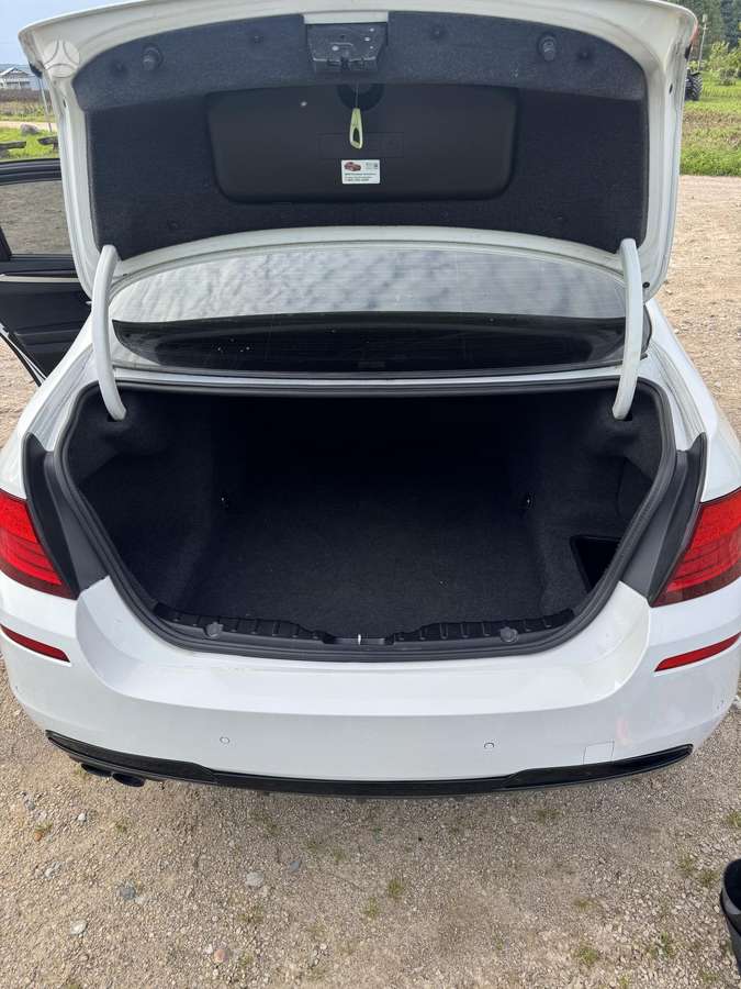 BMW 528, 3.0 l., Седан
