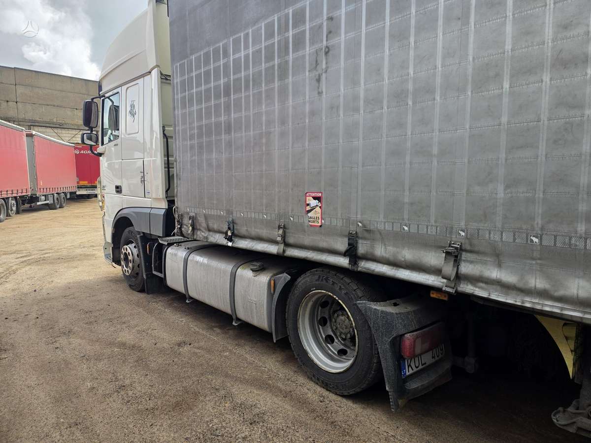 DAF XF460 Mega, double sleeper