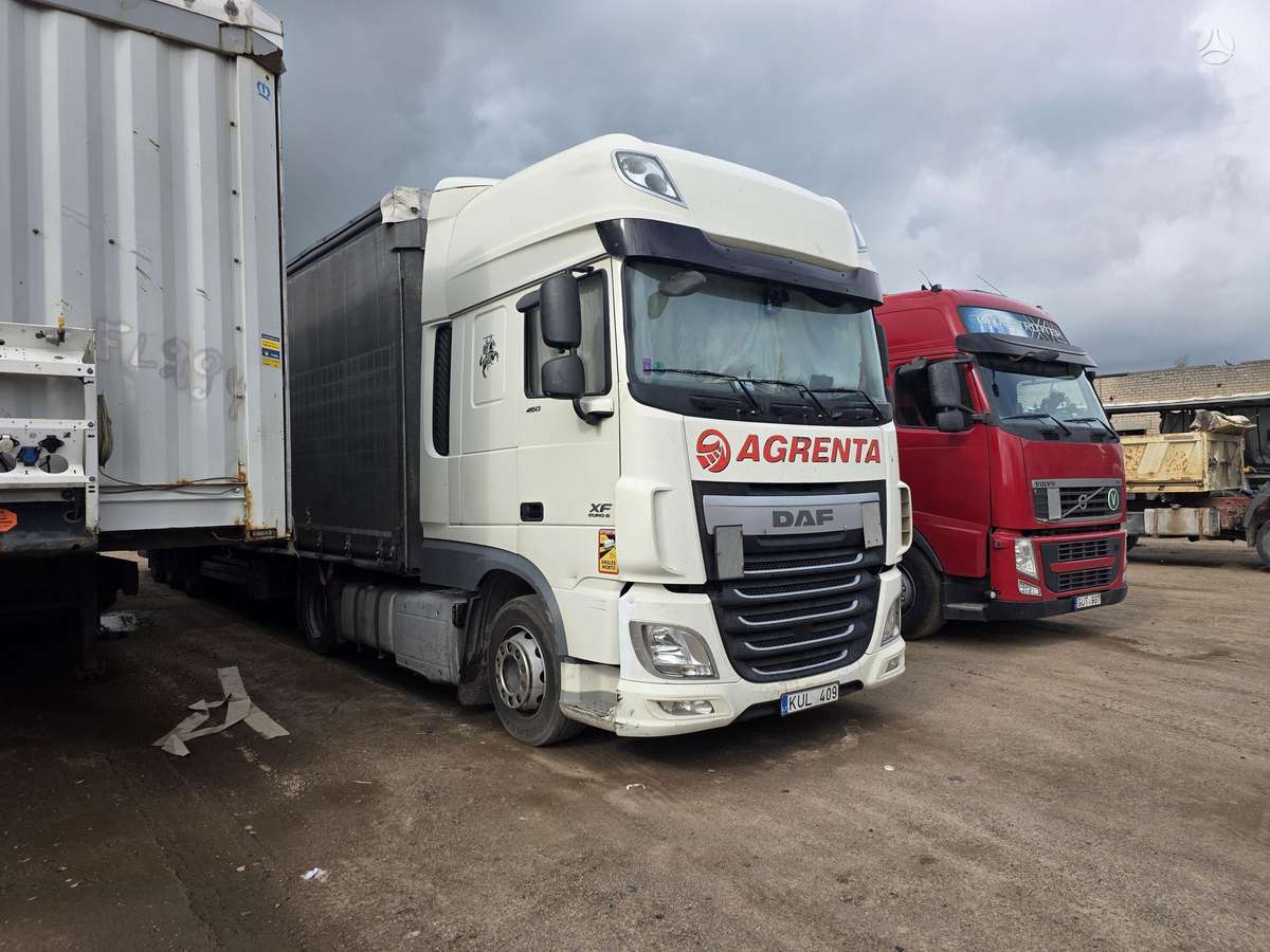 DAF XF460 Mega, double sleeper