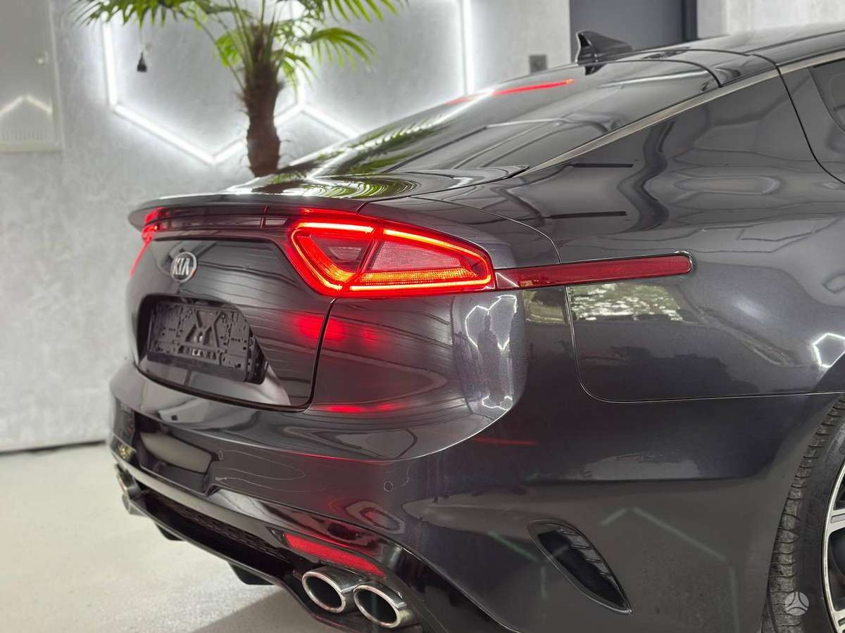Kia Stinger, 3.3 l., Седан