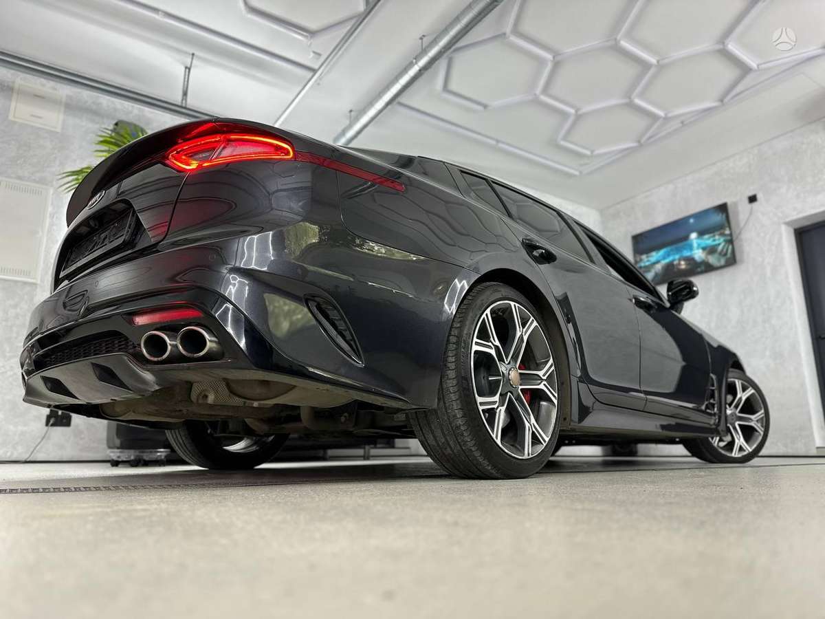 Kia Stinger, 3.3 l., Седан