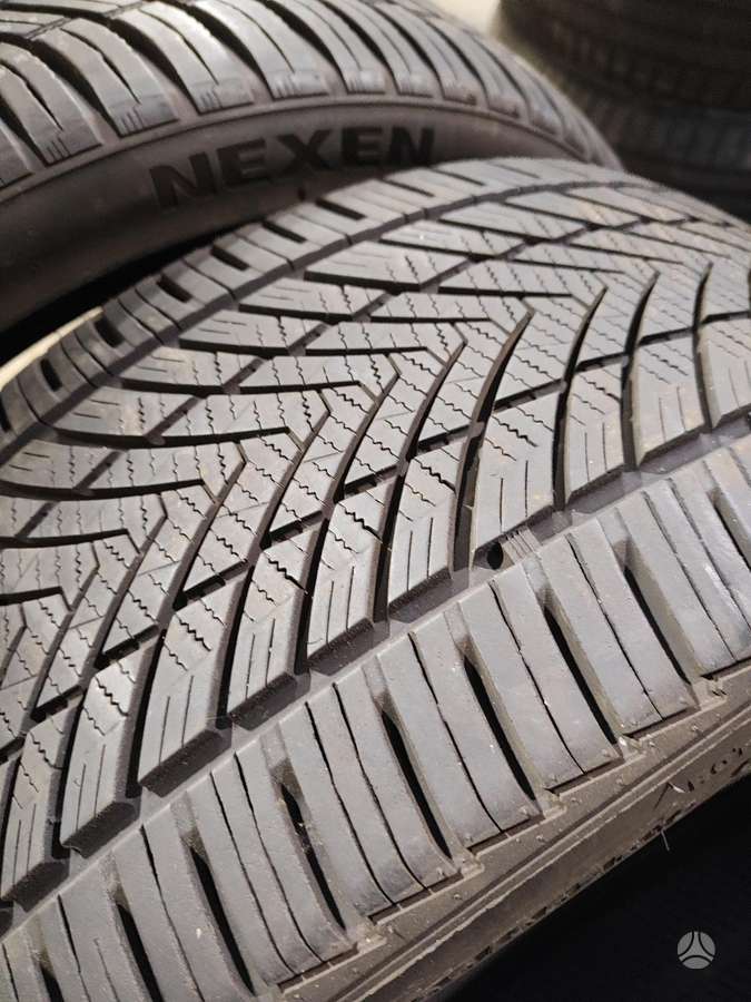 Tracmax, vissezonas 235/35 R19