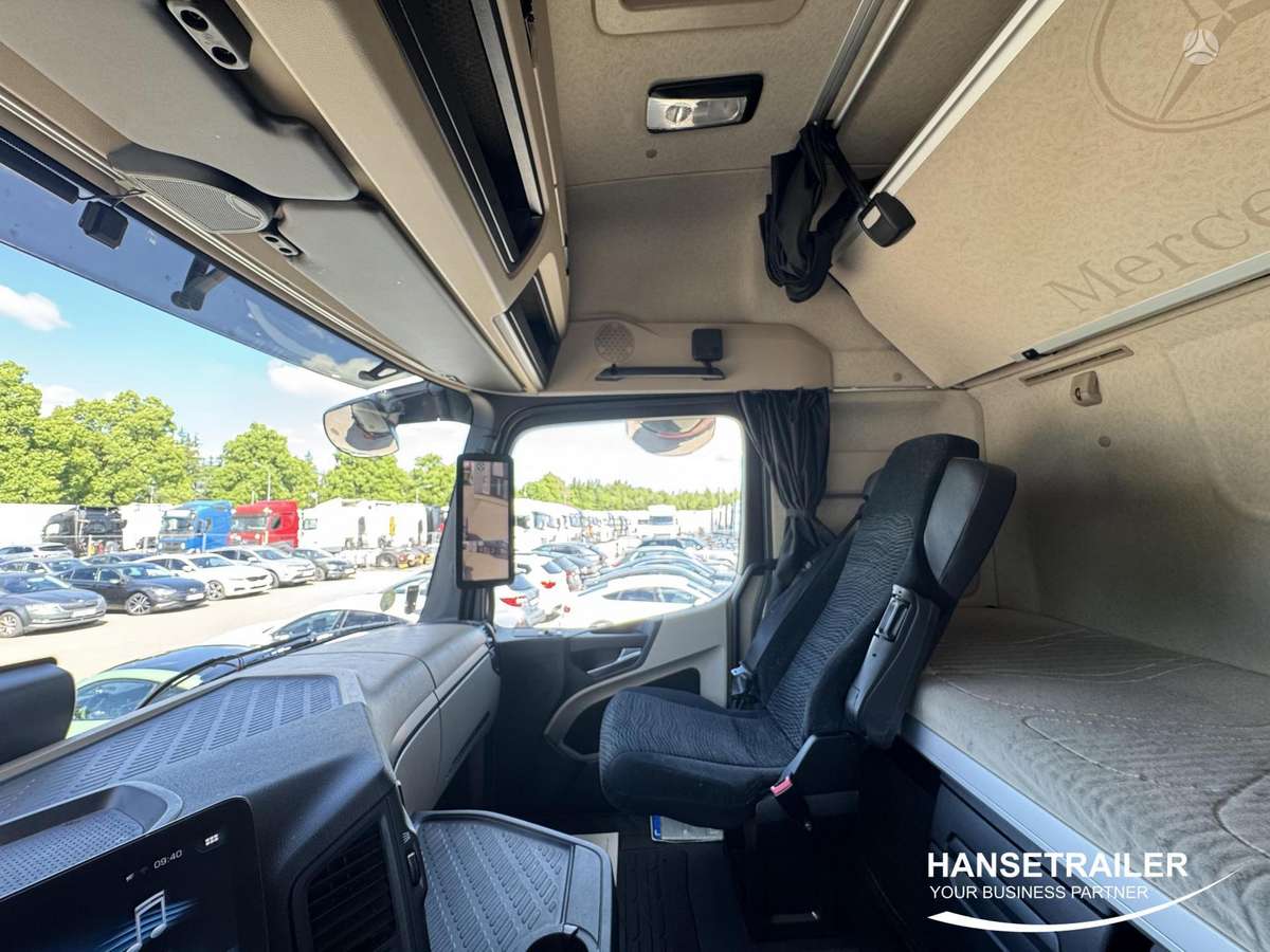 Mercedes-Benz Actros 1845, double sleeper