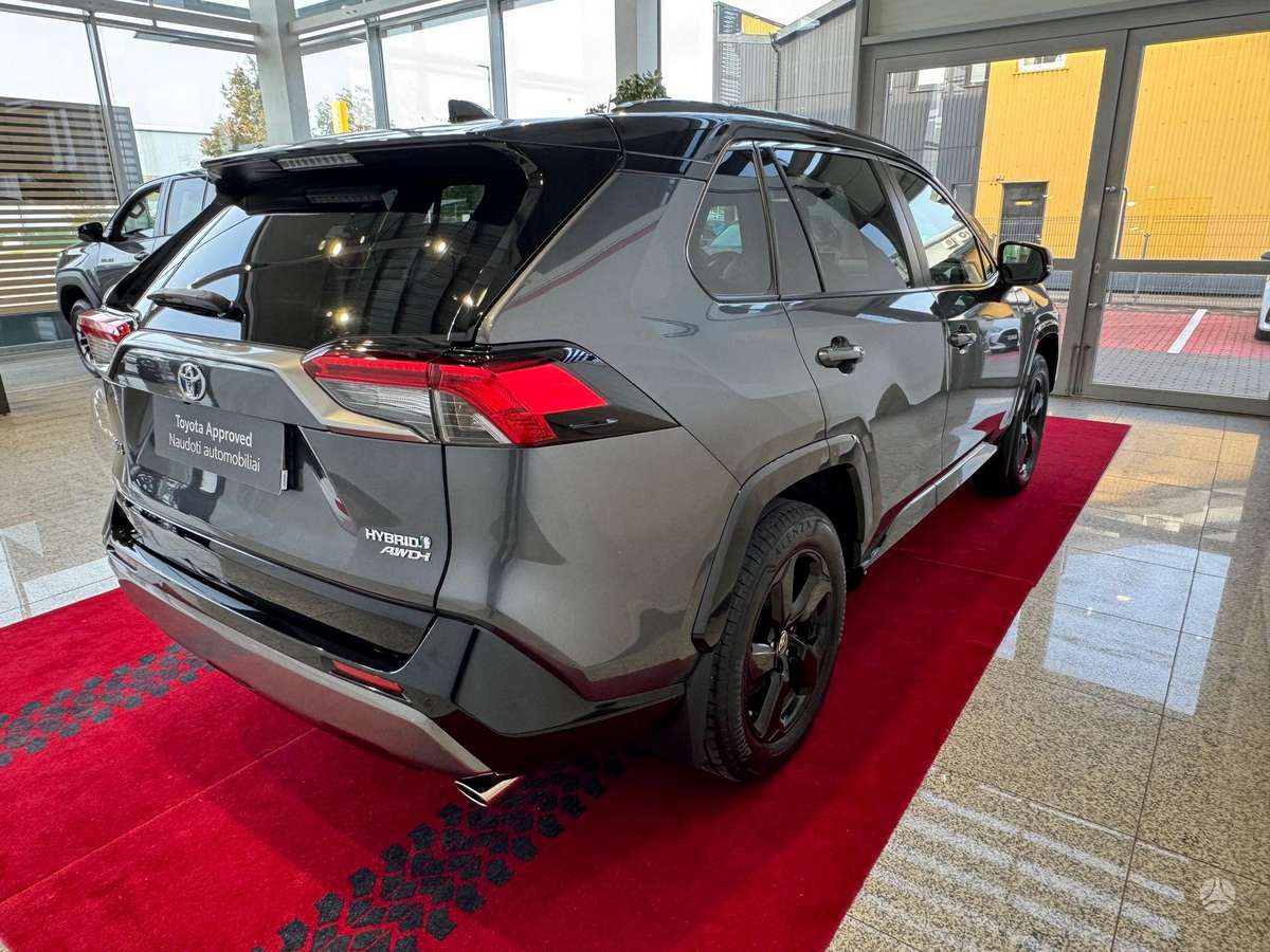 Toyota RAV4 - 5