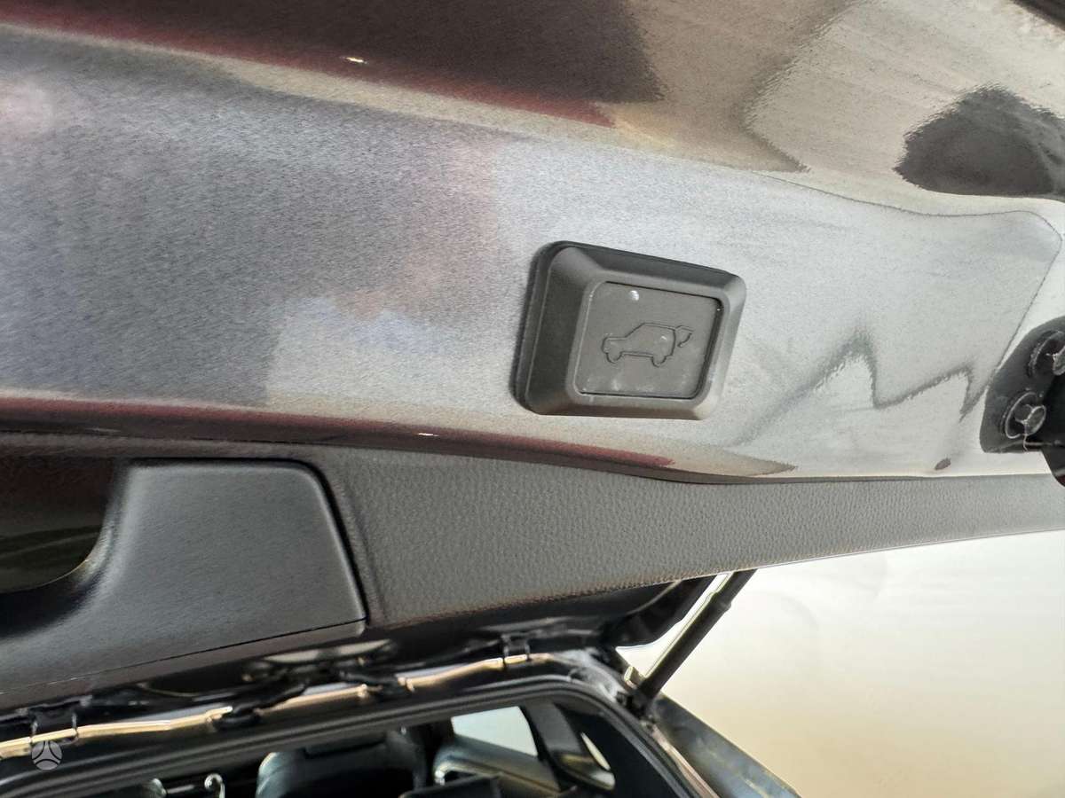 Toyota RAV4 - 8