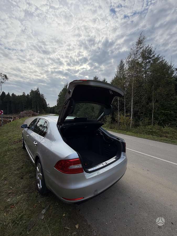 Škoda Superb - 11