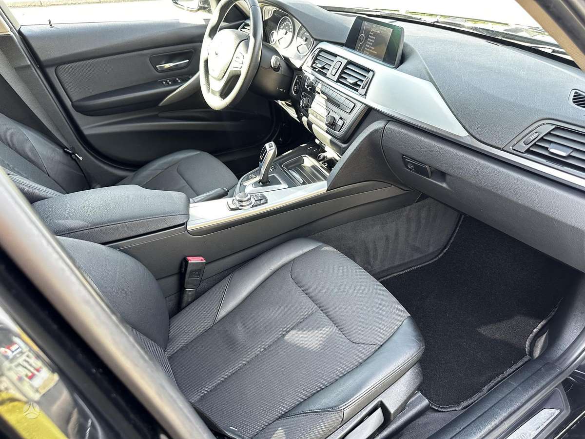 BMW 318, 2.0 l., wagon