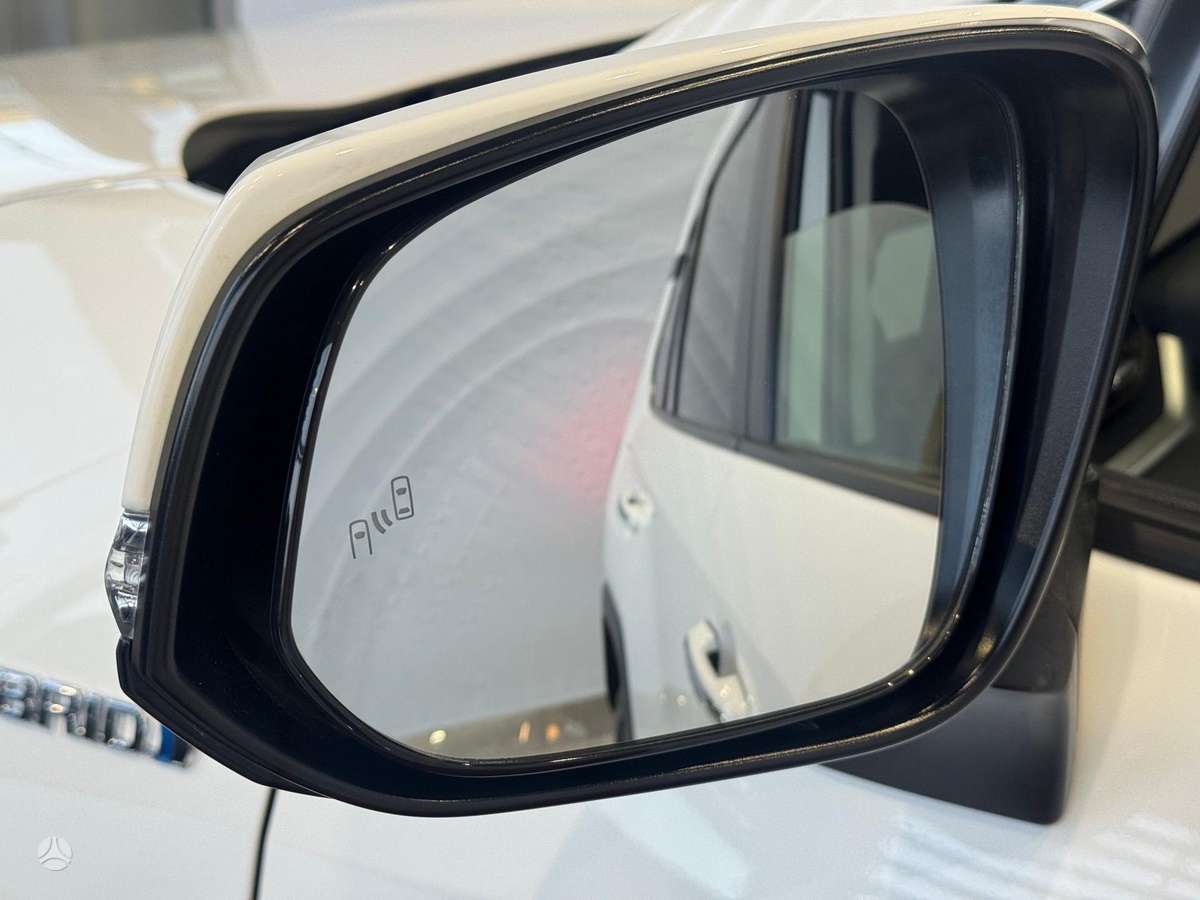 Toyota RAV4 - 8