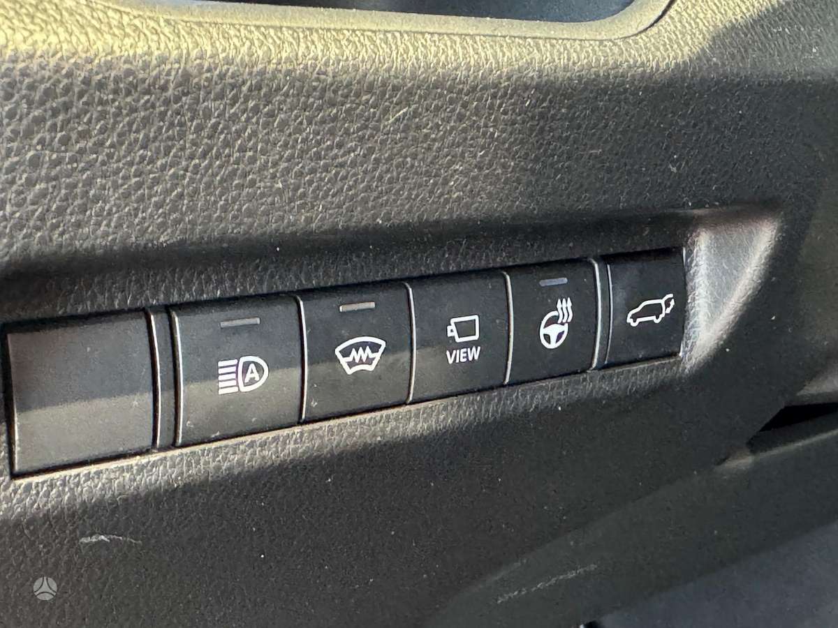 Toyota RAV4 - 11