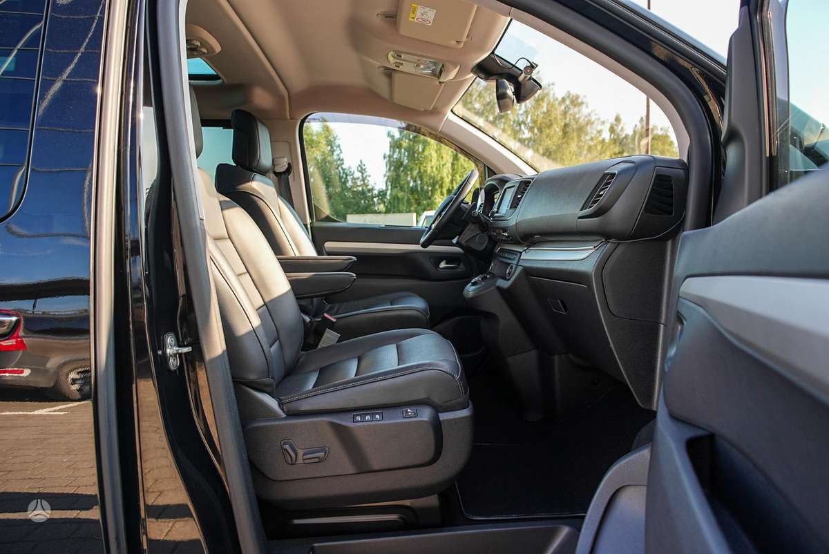 Citroen Jumpy, 2.0 l., passenger minibus