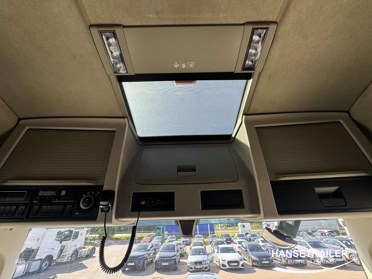 Volvo FH 500, double sleeper