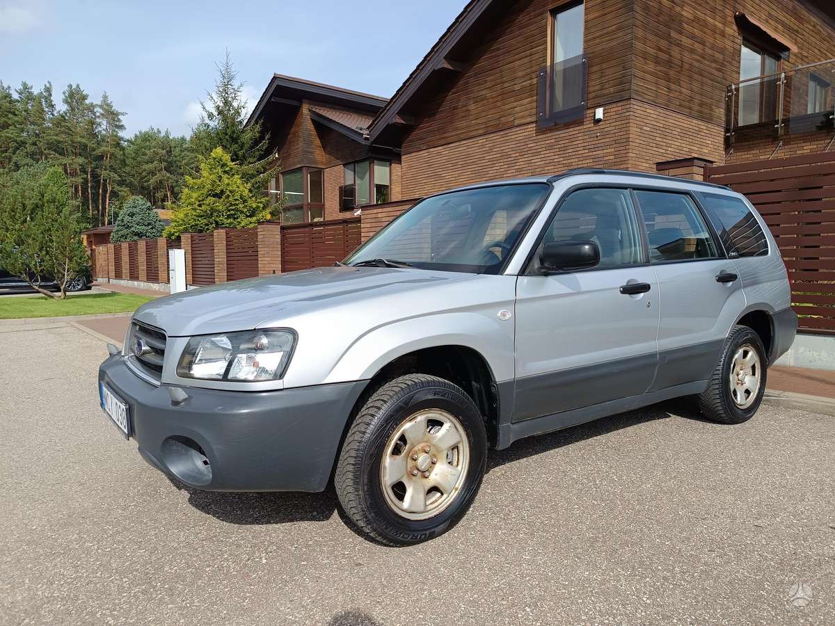 Subaru Forester, 2.0 l., off-road / crossover