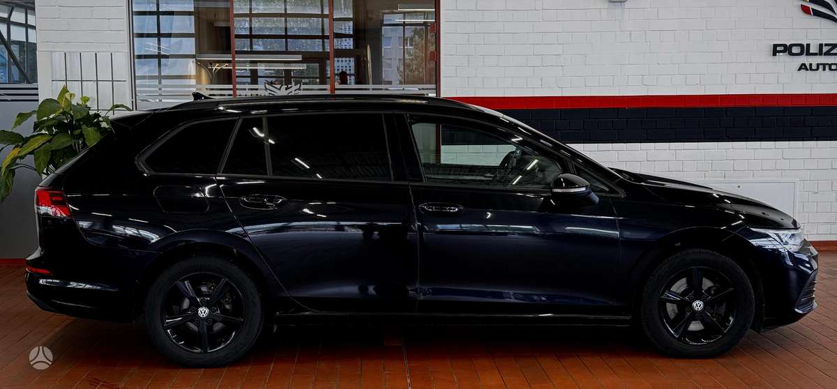 Volkswagen Golf - 6