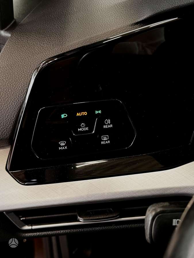 Volkswagen Golf - 12