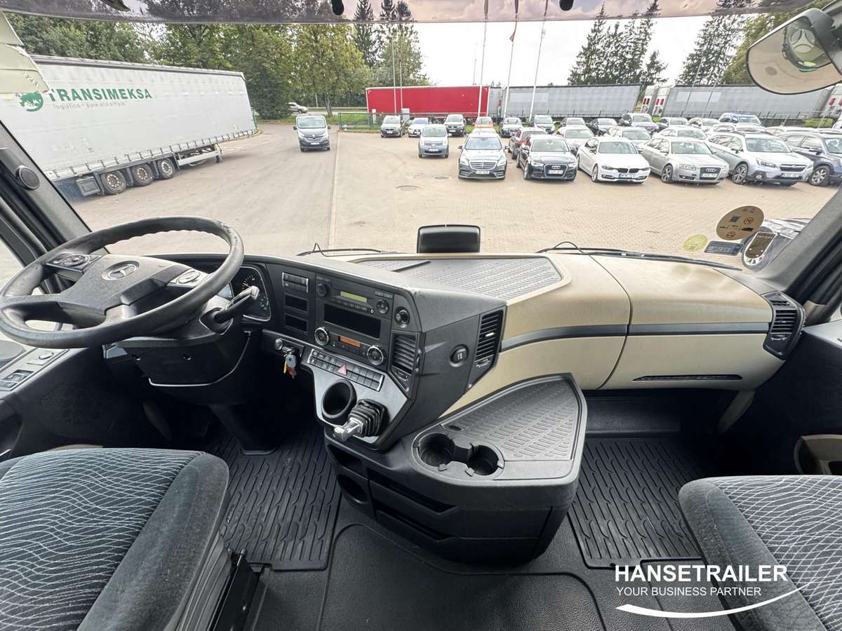 Mercedes-Benz Actros 1845 Mega Low Deck, double sleeper