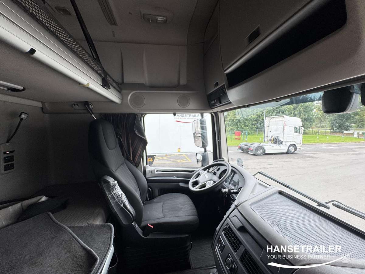 DAF XF 106.480 Mega Low Deck, double sleeper