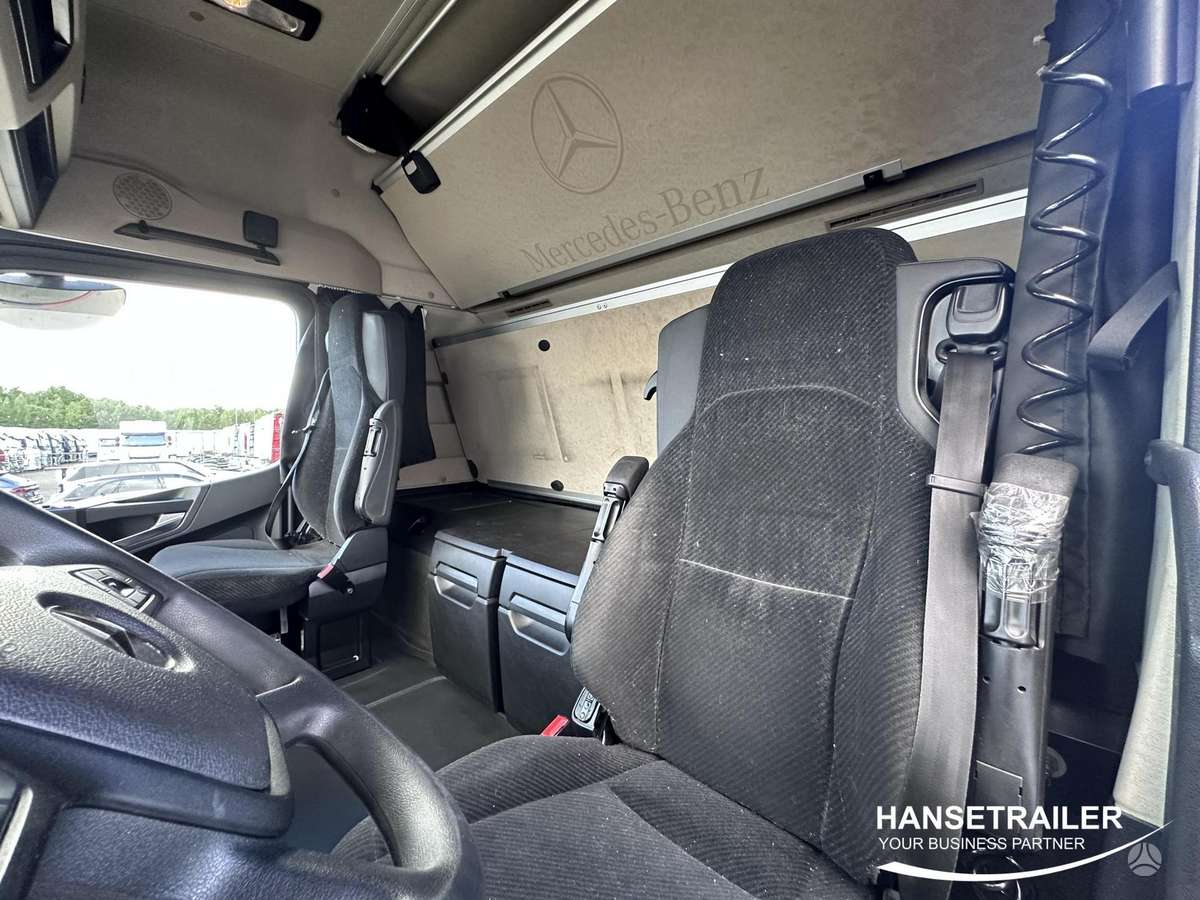 Mercedes-Benz Actros 1845, double sleeper