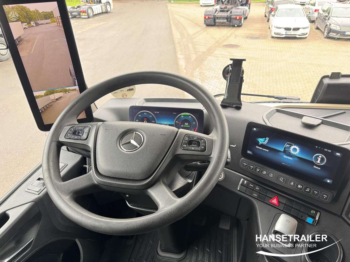 Mercedes-Benz Actros 1845 Big Space, double sleeper