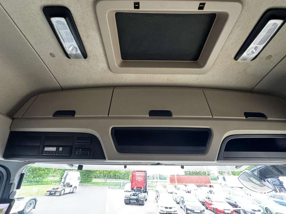 Mercedes-Benz Actros 1845 Big Space, double sleeper