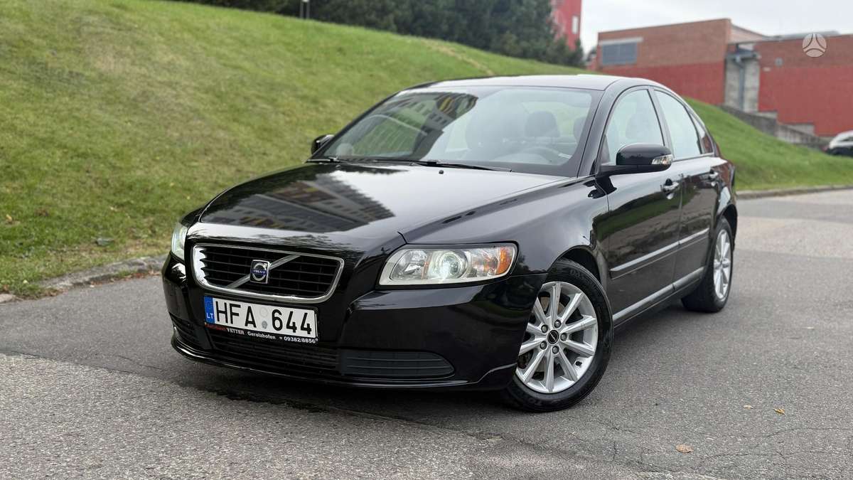 Volvo S40 - 1