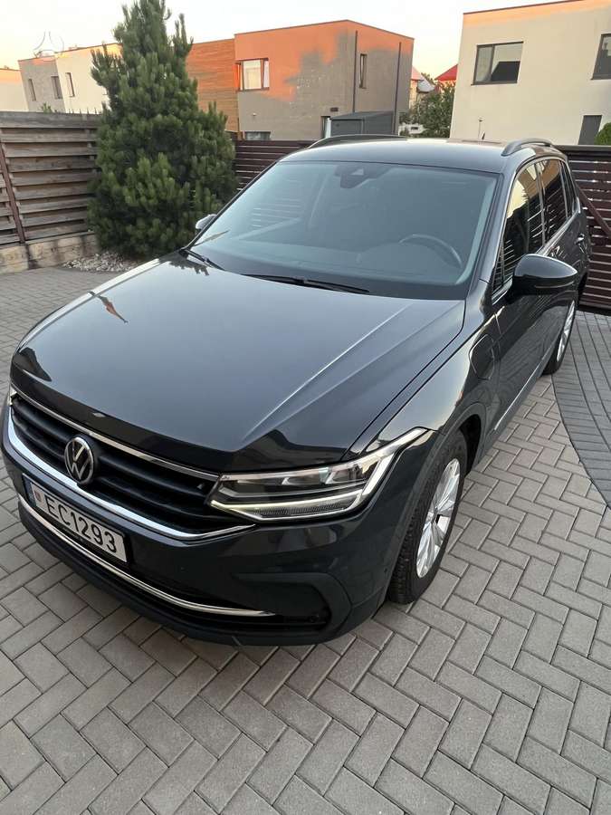 Volkswagen Tiguan - 4