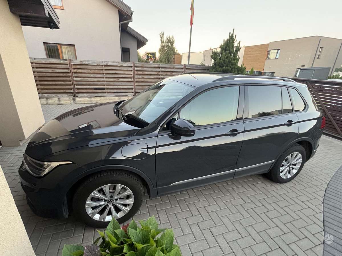 Volkswagen Tiguan - 8