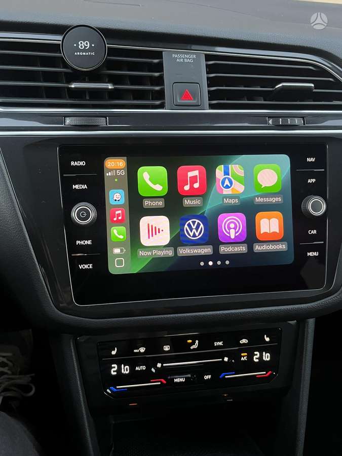 Volkswagen Tiguan - 12