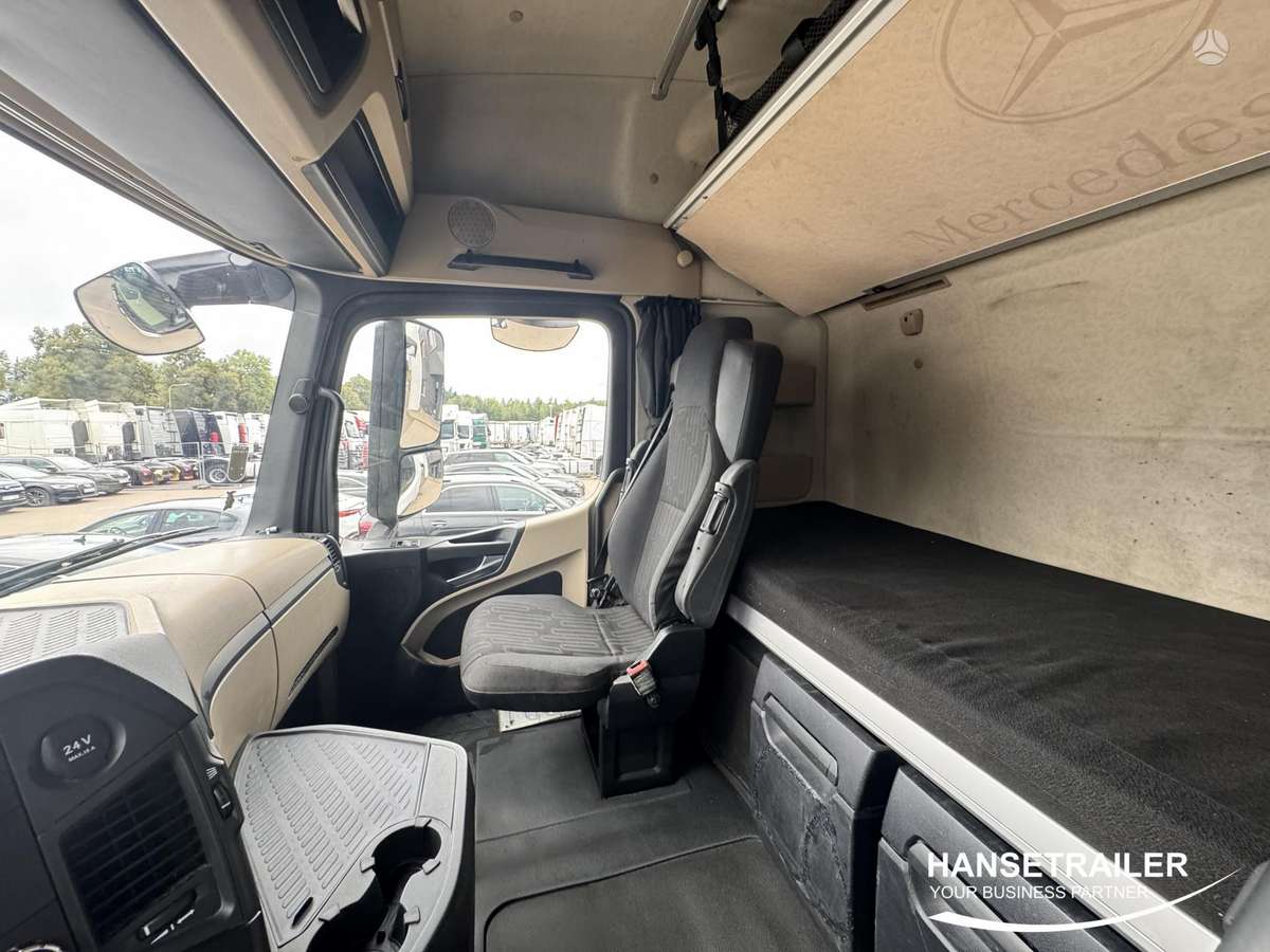 Mercedes-Benz Actros 1845, double sleeper