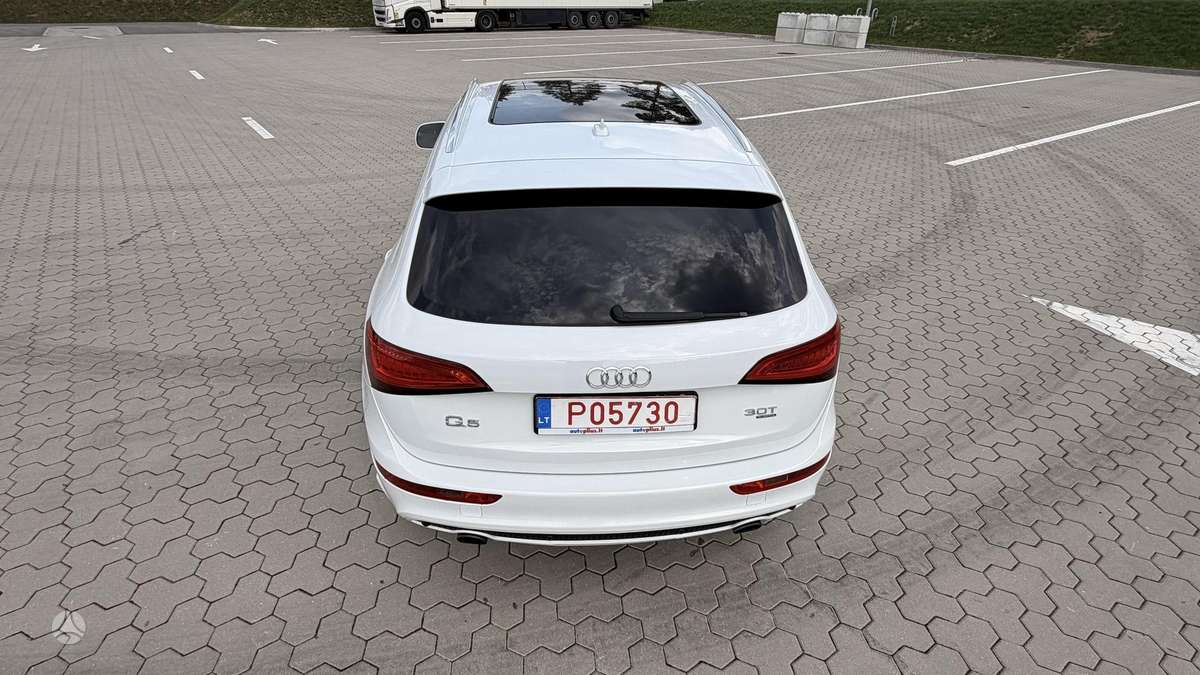 Audi Q5, 3.0 l., off-road / crossover