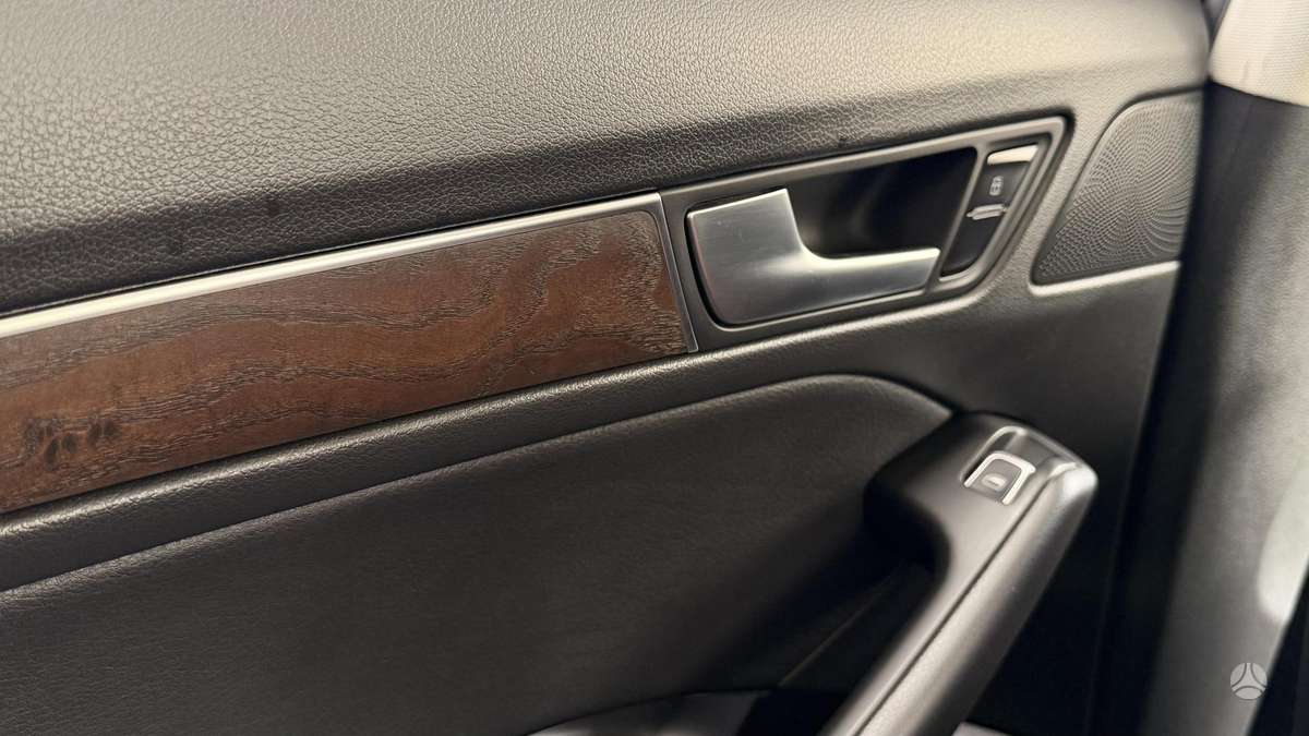 Audi Q5, 3.0 l., off-road / crossover