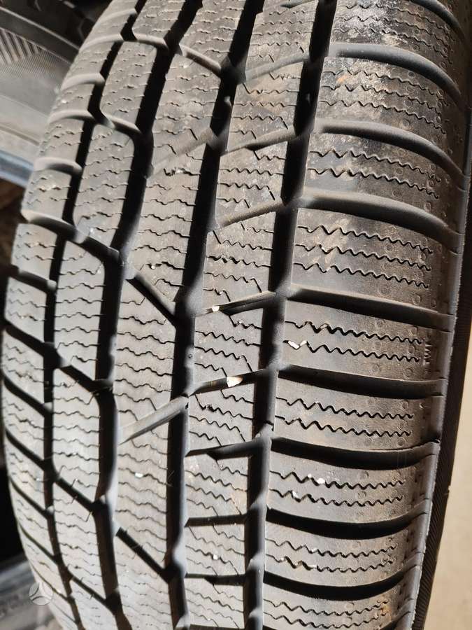 Continental, žieminės 215/60 R16