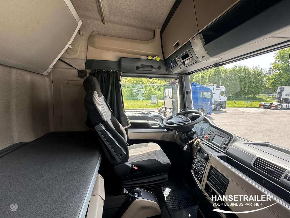 MAN TGX 18.460 Retarder, double sleeper