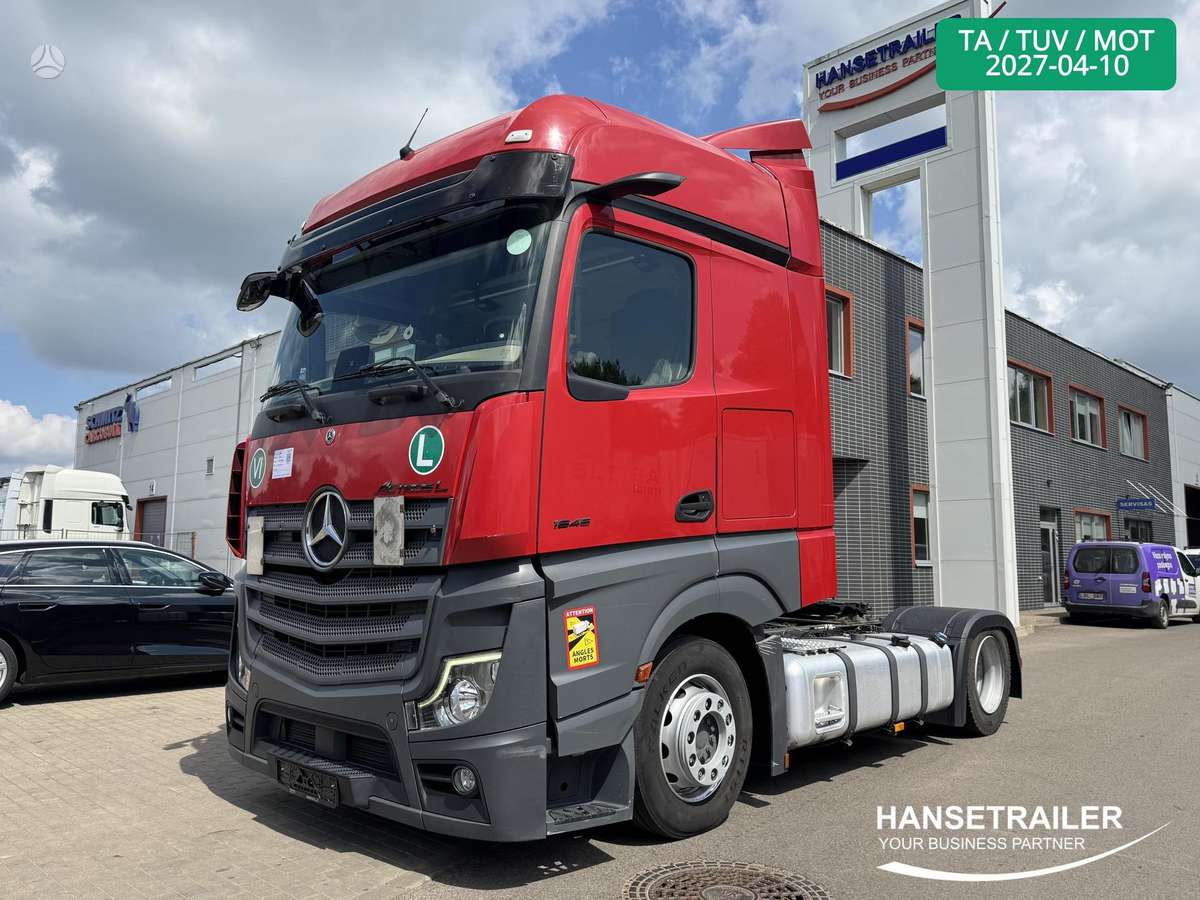 Mercedes-Benz Actros 1845 Big Space Mega Low Deck, double sleeper