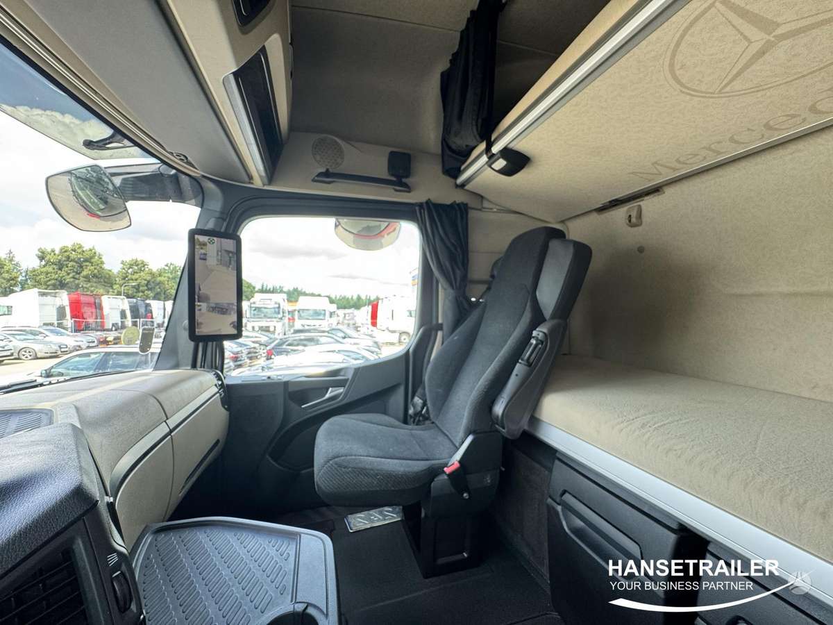 Mercedes-Benz Actros 1845 Big Space Mega Low Deck, double sleeper