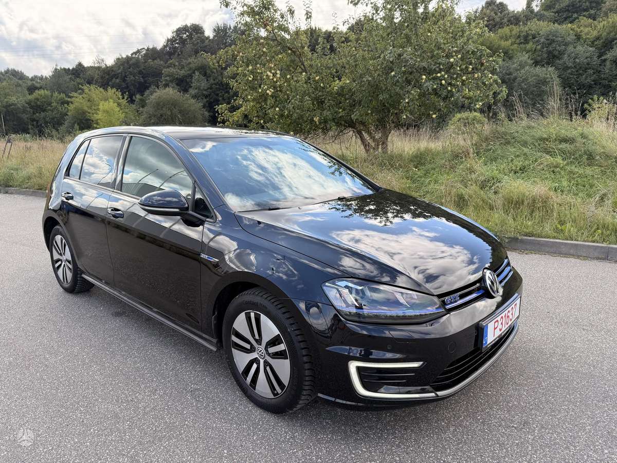 Volkswagen Golf - 3