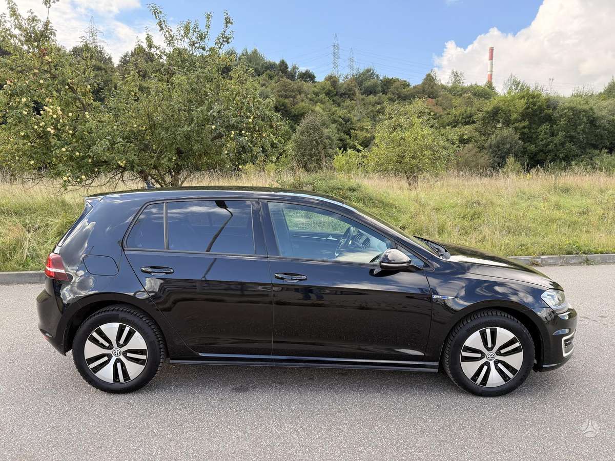 Volkswagen Golf - 4