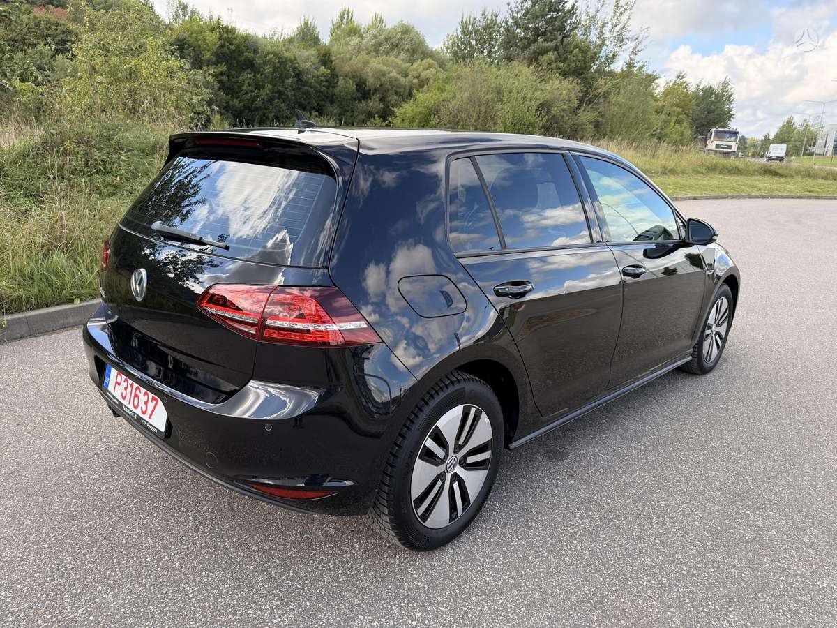 Volkswagen Golf - 5