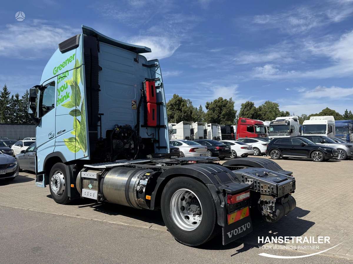 Volvo FH LNG, double sleeper