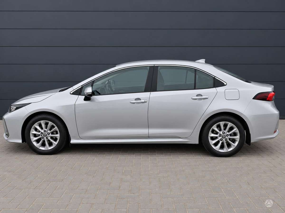 Toyota Corolla - 2