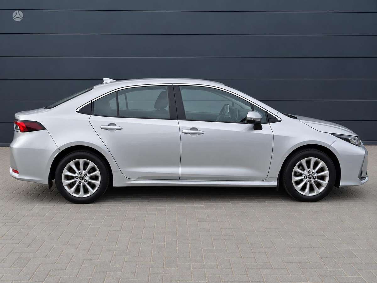 Toyota Corolla - 4