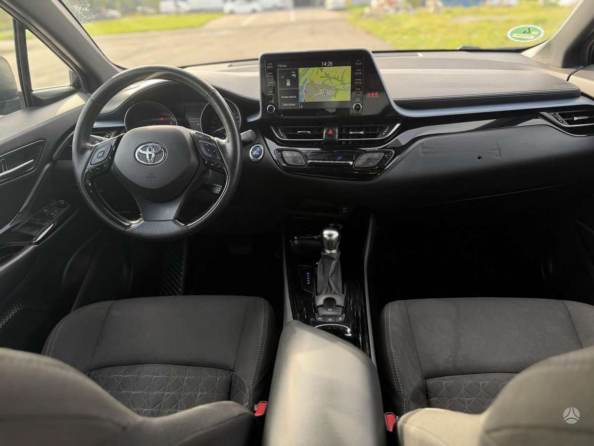 Toyota C-HR - 8
