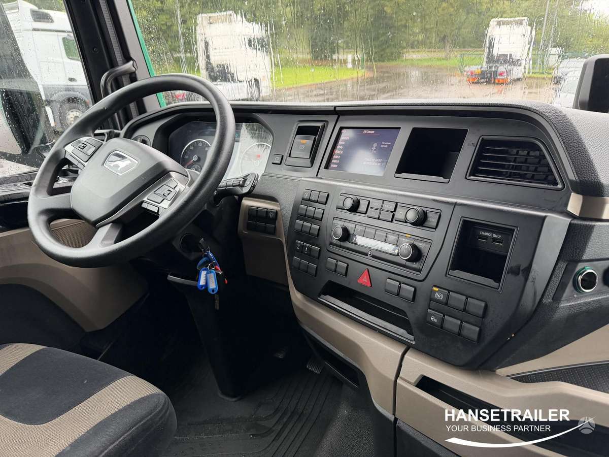 MAN TGX 18.470 Mega Low Deck, double sleeper