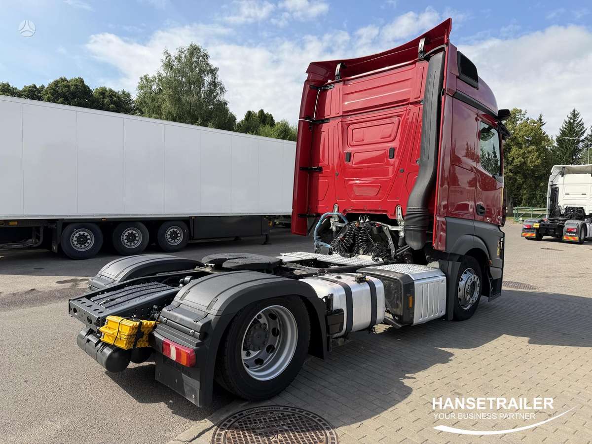 Mercedes-Benz Actros 1845 Big Space Mega Low Deck, double sleeper