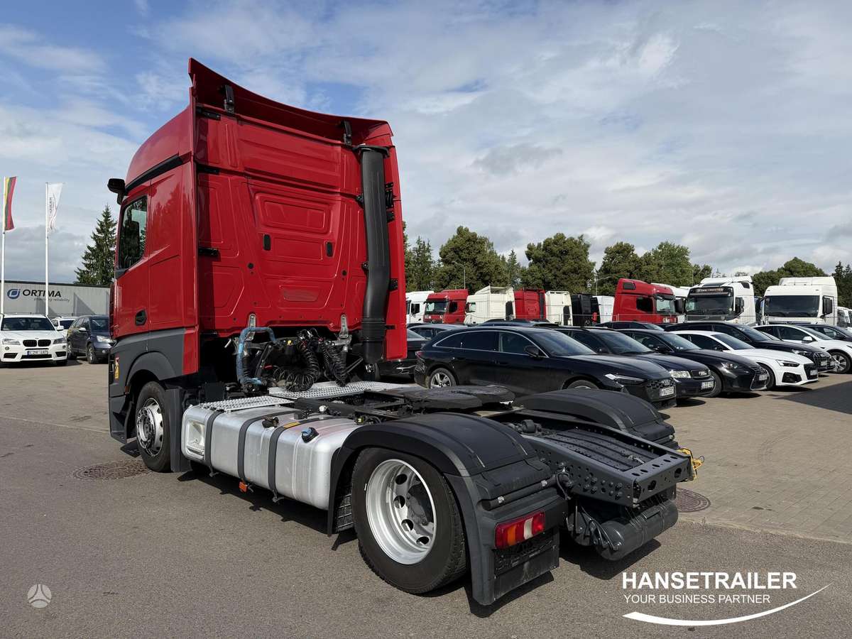 Mercedes-Benz Actros 1845 Big Space Mega Low Deck, double sleeper
