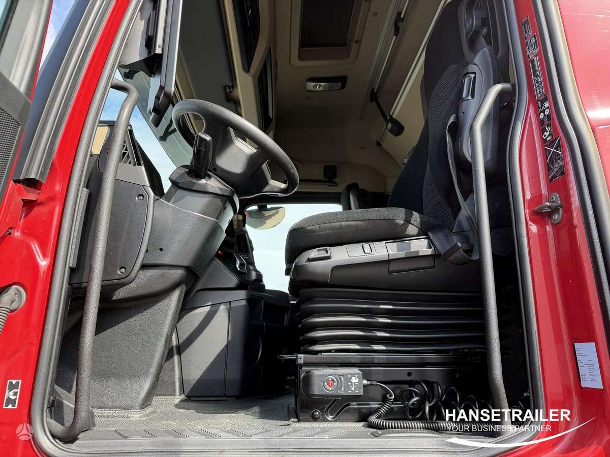 Mercedes-Benz Actros 1845 Big Space Mega Low Deck, double sleeper